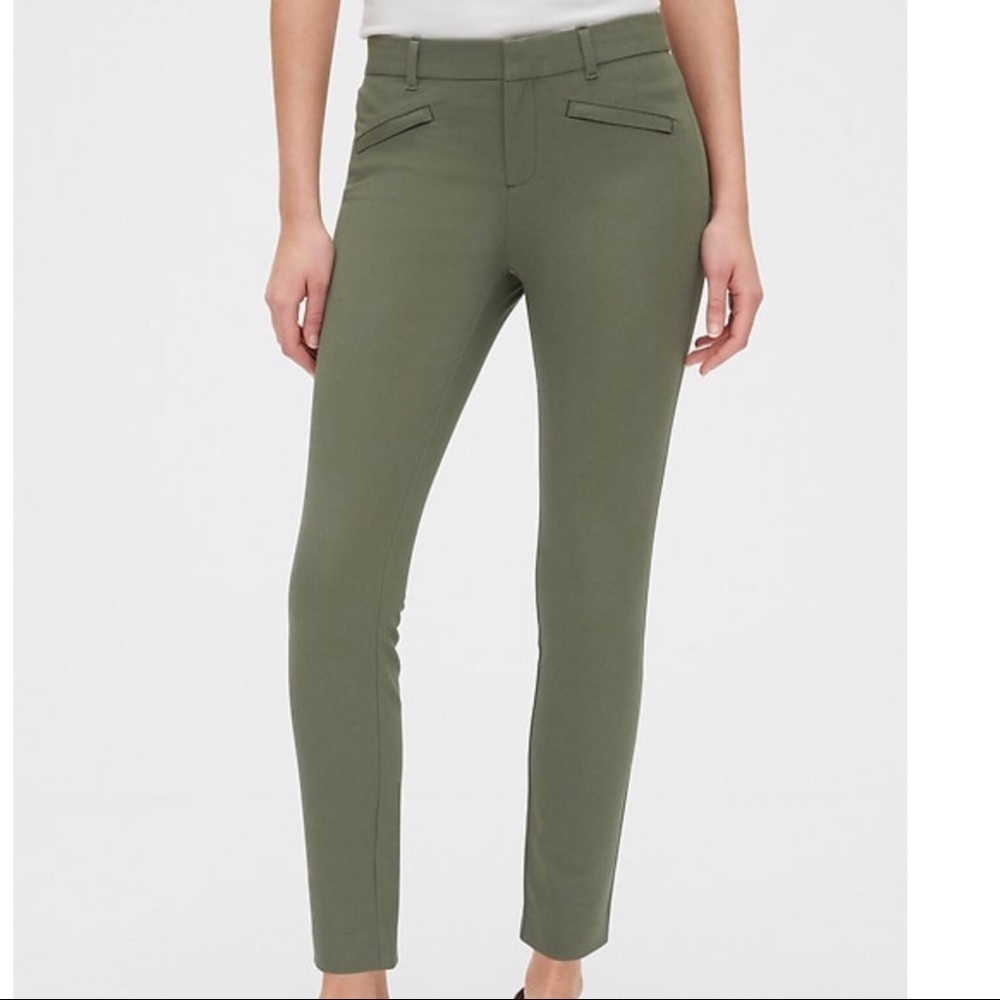 Gap green signature ankle stretch pants size 10